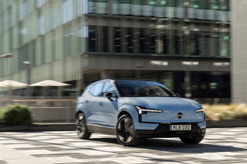 Official Volvo EX30 Cloud Blue reference photograph